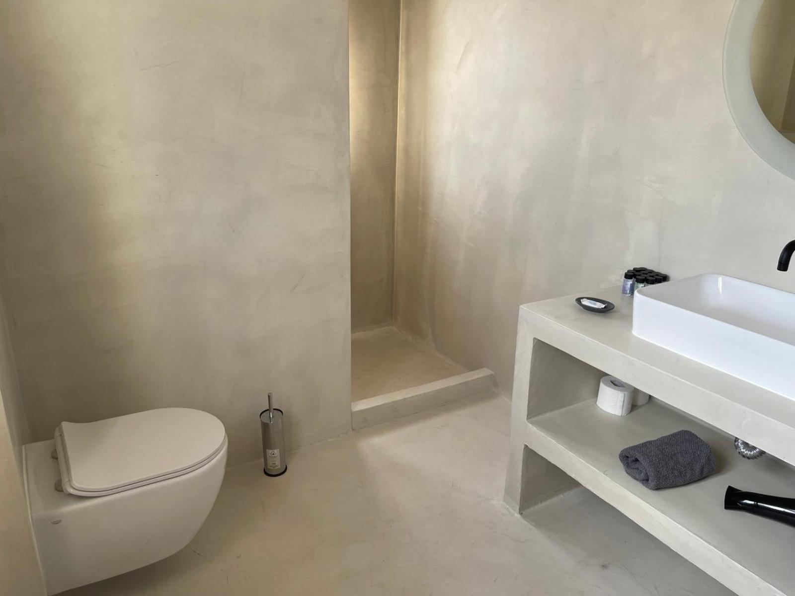 Lejardin Suites Santorini Pyrgos Kallistis Bagian luar foto